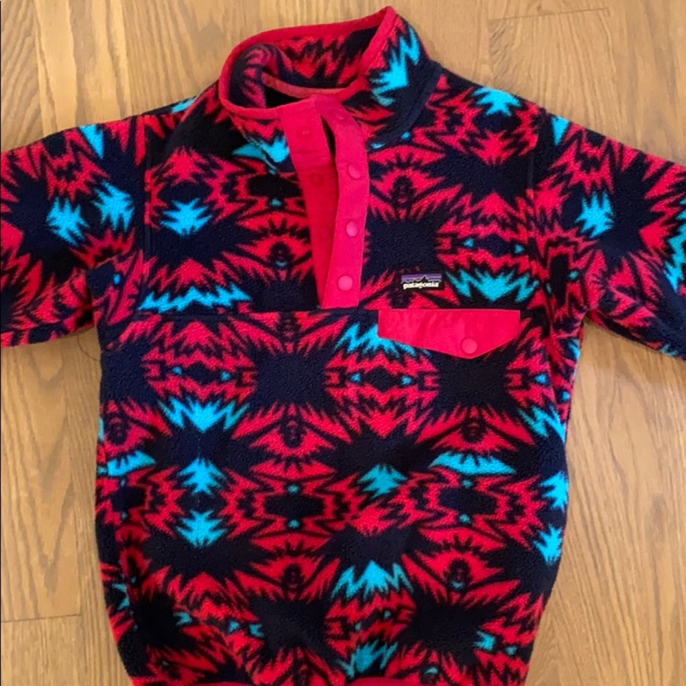 Girls Patagonia snap fleece size 7/8